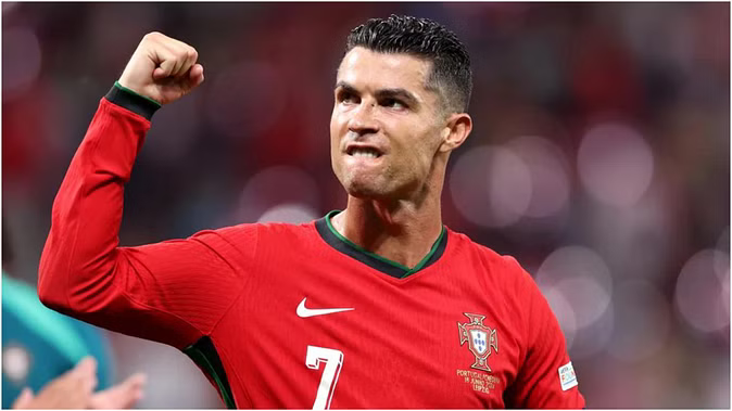 Ronaldo breaks another world record