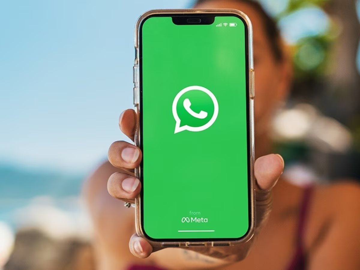 WhatsApp: New update brings facility to tag and re-share status